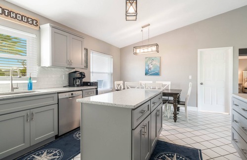 Oceanside Village House | Salty Sands Island Home - Steps From The Beach