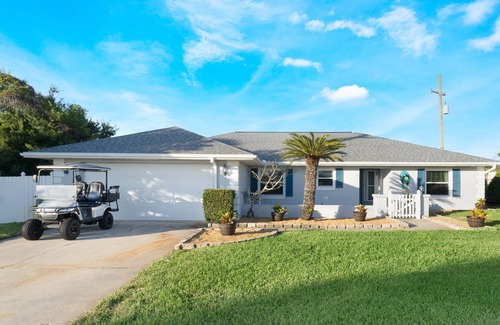Oceanside Village House | Salty Sands Island Home - Steps From The Beach