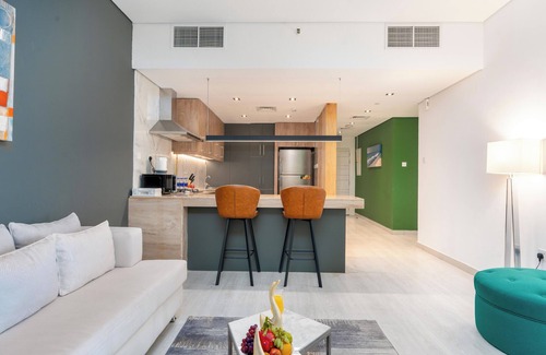 Dubai Marina Apartment | Samaya Holiday Homes - Marina luxury Suites