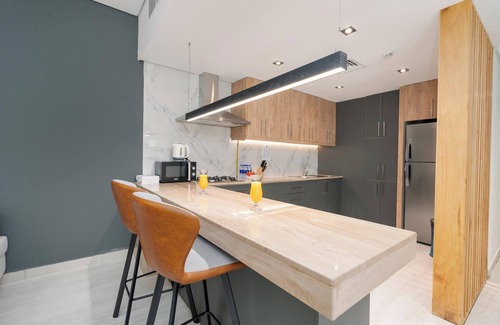 Dubai Marina Apartment | Samaya Holiday Homes - Marina luxury Suites