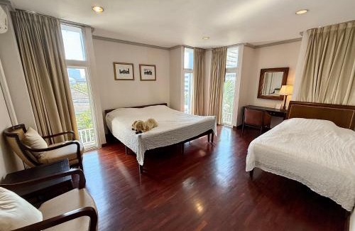 Phaya Thai Apartment | Samsen Suites Spacious 2BR Contemporary Thai Style