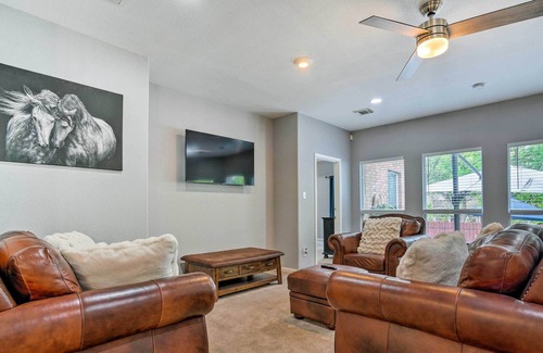 North San Antonio - SAT House | San Antonio Vacation Rental w/ Private Pool!