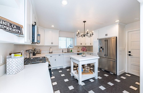 San Clemente House | San Clemente Beach House is only a 5min Walk To The Pier, Beach, And Restaurants