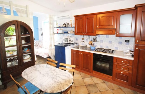 Latina Lido House | San Felice Circeo: detached 2 - super comfortable just 100 meters from the sea