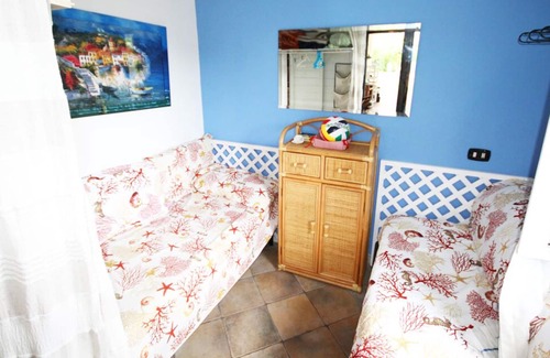 Latina Lido House | San Felice Circeo: detached 2 - super comfortable just 100 meters from the sea