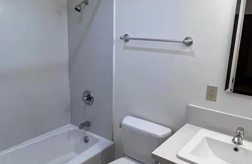 Central Sacramento Apartment | San Francisco 3