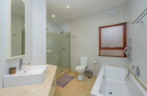 Trafalgar Villa | San Lameer Villa 1603 - 5 bedroom Luxury - 10 pax - San Lameer Rental Agency