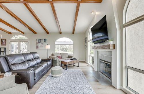 Lake San Marcos House | San Marcos Getaway with Deck and Lake Views!