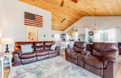 Sevierville House | Sanctuary Shores