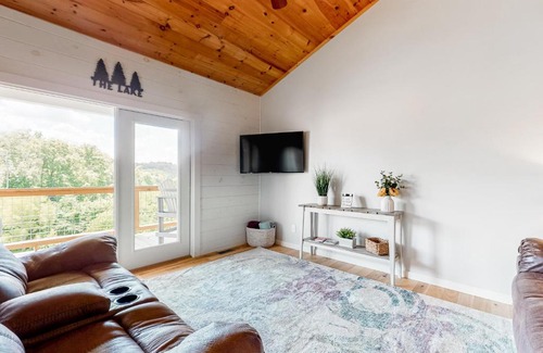 Sevierville House | Sanctuary Shores