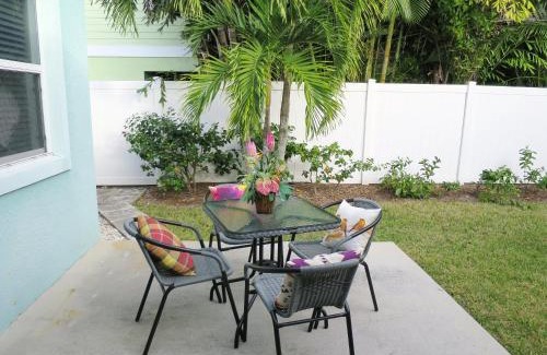 Holmes Beach Villa | Sand Dollar Beach Side Villa