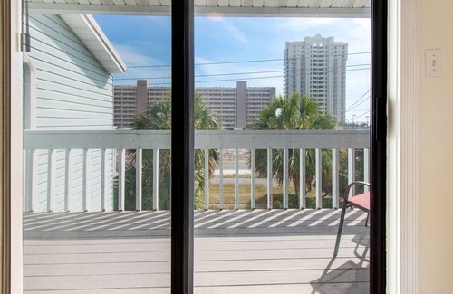 Navarre Beach House | Sandcastle #7- w/pool, 2 min to beach, pup friendly!