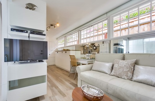 Beach Barber Tract Apartment | Sandcastle Hideaway, Dog Friendly, Designer Studio, Private Patio And Parking!