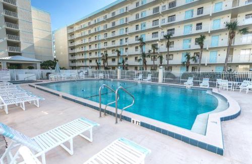 Cocoa Beach Apartment | Sandcastles 103