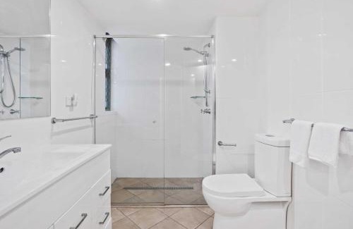 Mermaid Beach Apartment | Sandown - Hosted by Burleigh Letting
