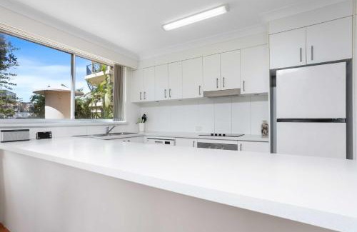 Mermaid Beach Apartment | Sandown - Hosted by Burleigh Letting