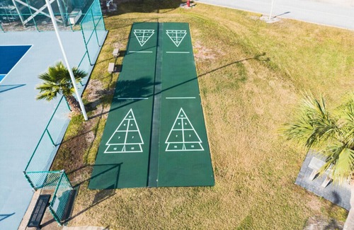 Holiday Isle Condo | Sandpiper Cove 7200 2 Bedroom 2 Bathroom Beach Getaway in Destin, FL FREE Beach Service