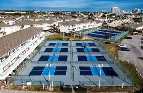 Holiday Isle Condo | Sandpiper Cove 7200 2 Bedroom 2 Bathroom Beach Getaway in Destin, FL FREE Beach Service