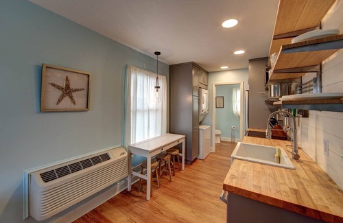 Ocracoke Condo | Sandpiper's Nest: Within walking distance of the harbor, shops and restaurants.