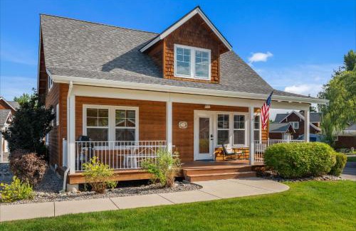 Dover Bay House | Sandpoint Shenanigans