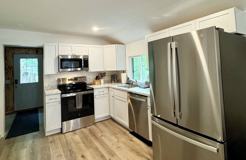 Rumely Cabin | SandRiver Cabin -Relax on the mouth of the SandRiver with views of Lake Superior