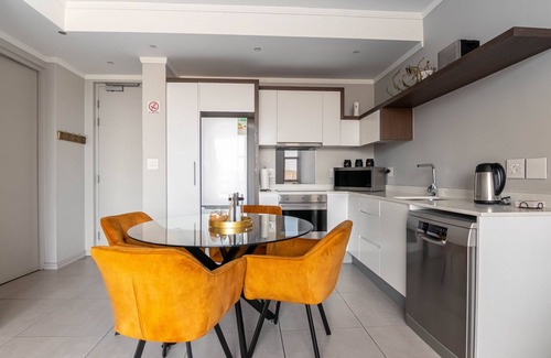 Greater Johannesburg Metropolitan Area Apartment | Sandton Smart Apartment Fifteen