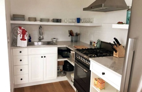 Wellfleet House | Sandy beach cottage on Wellfleet Bay