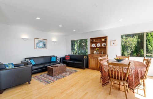 Coopers Beach House | Sandy Beach House - Coopers Beach Holiday Home