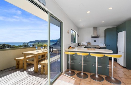 Coopers Beach House | Sandy Beach House - Coopers Beach Holiday Home