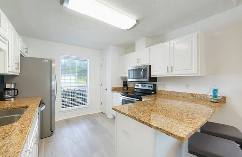 Gulfview Heights House | Sandy Daze - Vacation Rental on 30A Close to the Beach with Hot Tub
