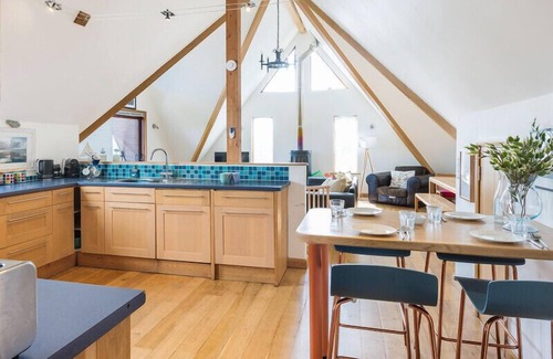 Rock Cottage | SANDY HILLS 8, pet friendly, with a garden in Rock