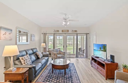 Sea Trail Condo | Sandy Knees Retreat - Steps to Golf, Minutes to Sunset Beach