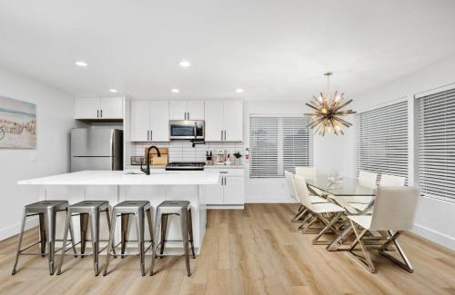 Rockaway Beach House | Sandy Shore