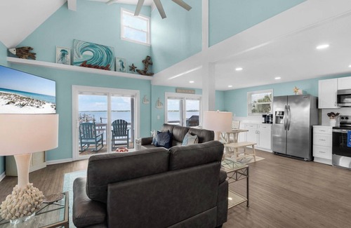 Navarre Beach House | 🏝️Sandy Sunset 🏝️ Soundfront 4BR Home | Two Decks w/Sunset Views | Boat Dock