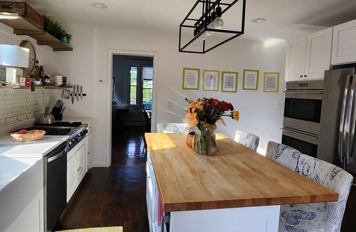 Long Beach House | SandyBeachHouseLBNY Steps to Beach, Train & EatsnBeachside