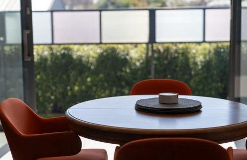 Orange House | Sanlor Suite 2 - Luxury, Comfort & Style