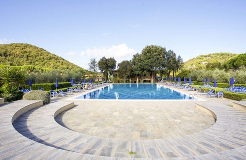 Bagnaia Apartment | Sant'Anna Vicolo del Mughetto 2 Pool & Service