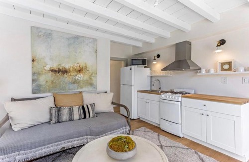 Mission Canyon Villa | Santa Barbara Botanical Cabin