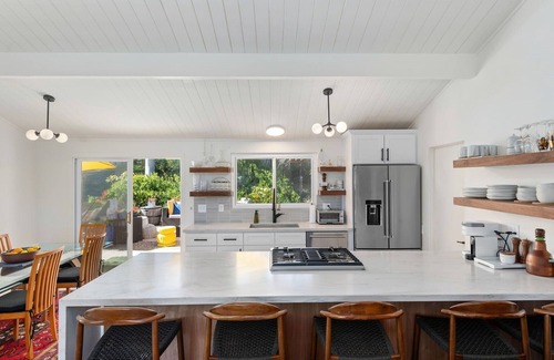 Hitchcock House | Santa Barbara -mid century with pool and hot tub
