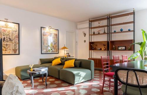 Sant' Ambrogio Apartment | Santa Croce Luxury Apartment