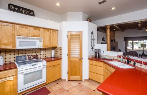Lake Havasu City House | Santa Fe Pool Home w/Lake Views. Lots of Boat Parking. Close to Windsor Launch.
