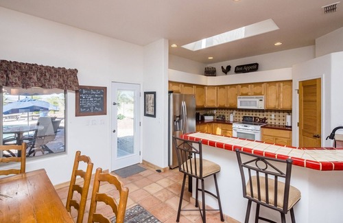Lake Havasu City House | Santa Fe Pool Home w/Lake Views. Lots of Boat Parking. Close to Windsor Launch.