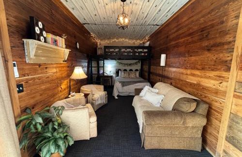 Hutchinson House | Santa Fe Traincars Private and Luxurious in the Country