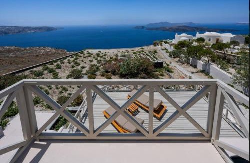 Megalochori Apartment | Santo Blue Santorini Caldera View Luxury Houses