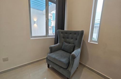 Negombo House | Santorini House 12A- Tranquil Negombo Escape Your Perfect Coastal Getaway!