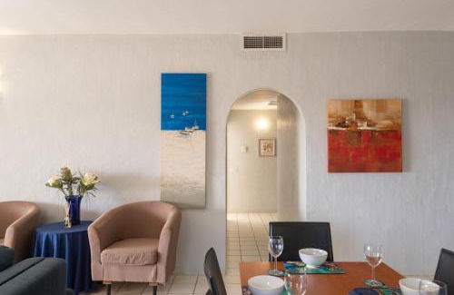 Shaka's Rock Apartment | Santorini Kamari 15 Family Only