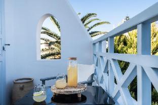 Kamari Hotel | Santorini Kastelli Resort