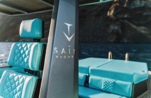 Oia Boat Rental | Santorini Private Tour - Sunny Zeus