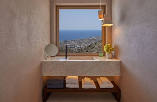 Pyrgos Villa | Santorini Sky - The Retreat