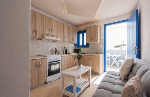 Akrotiri House | Santorita Suites